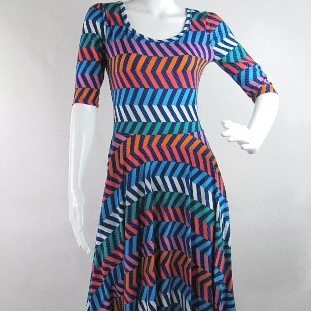 LULAROE NICOLE DRESS NWOT